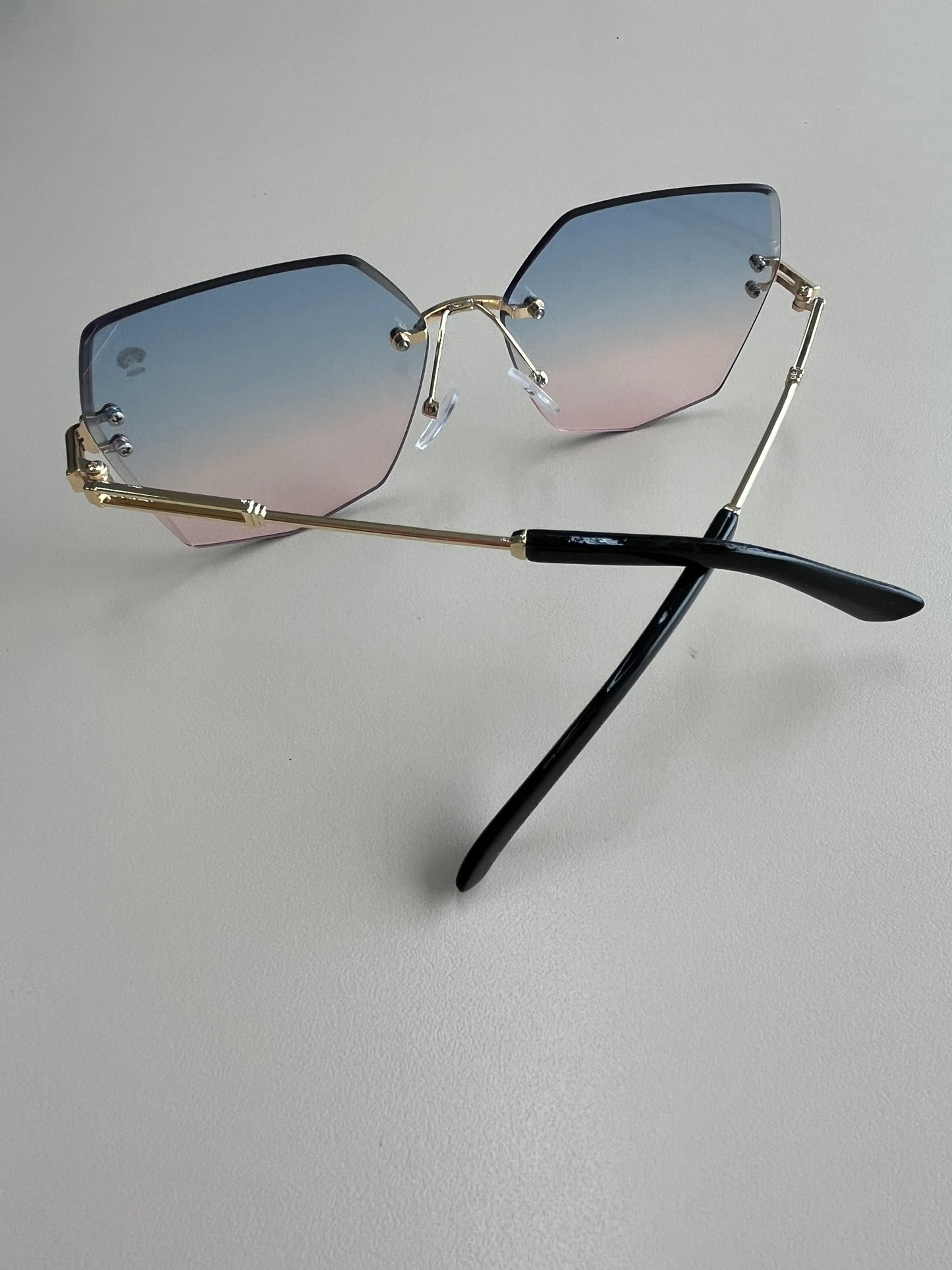 Lente translúcida rosè azul celeste