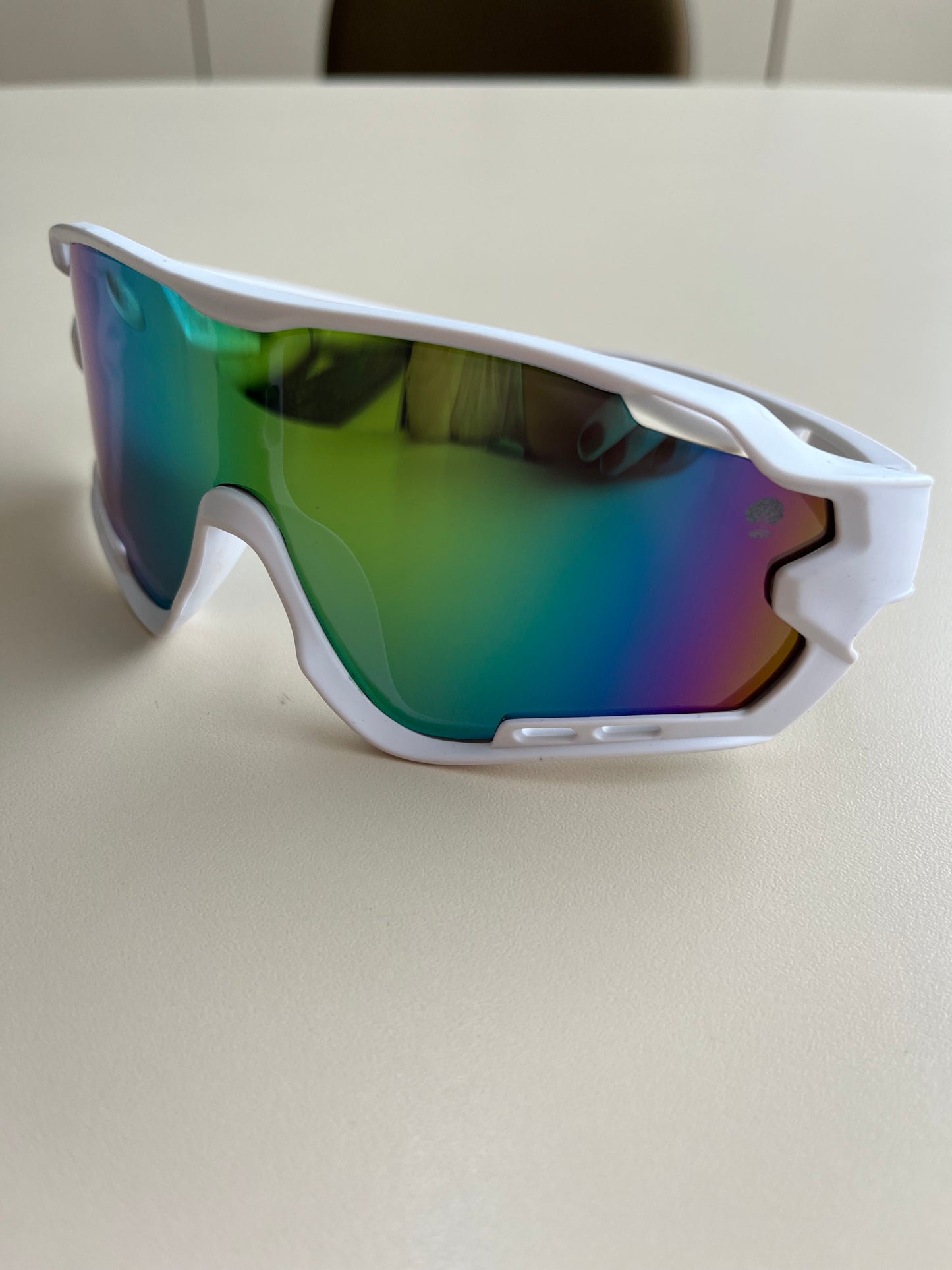 Modelo Tecno Branco lente collors