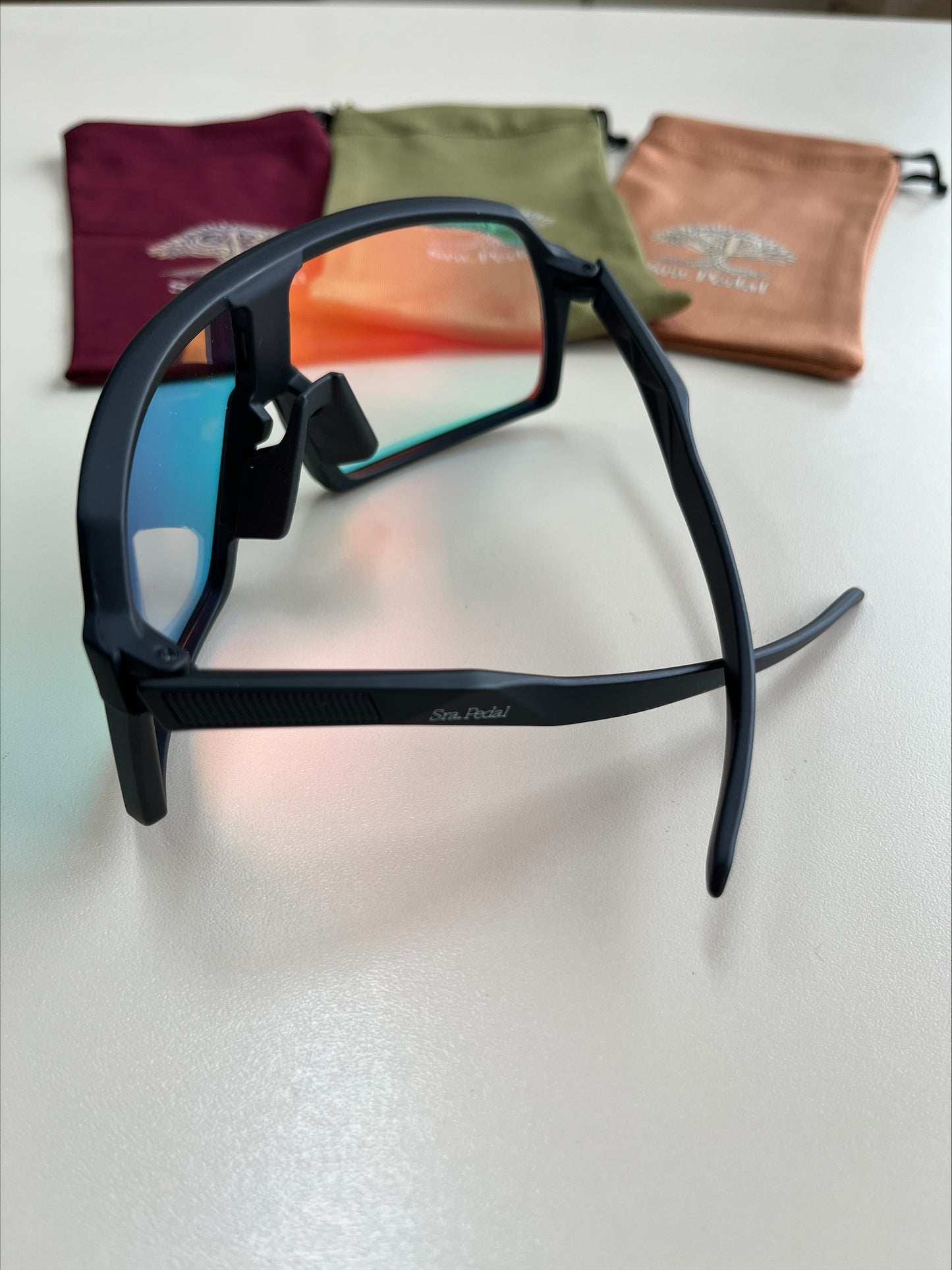 Modelo esportivo Fotocromático preto fosco