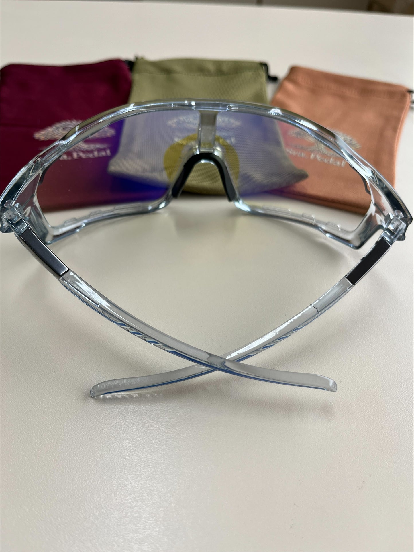 Modelo esportivo Fotocromático Cristal com Azul