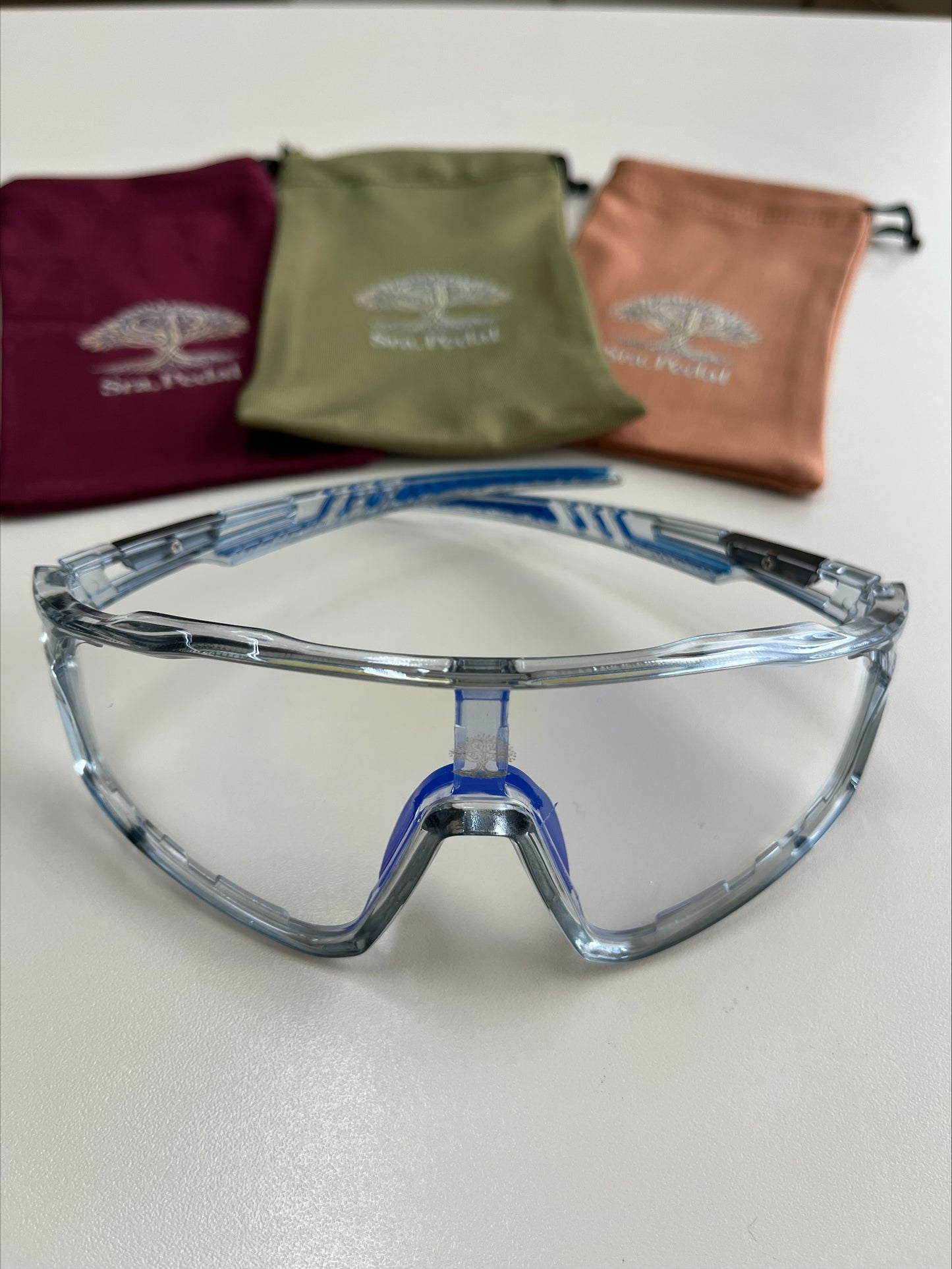Modelo esportivo Fotocromático Cristal com Azul